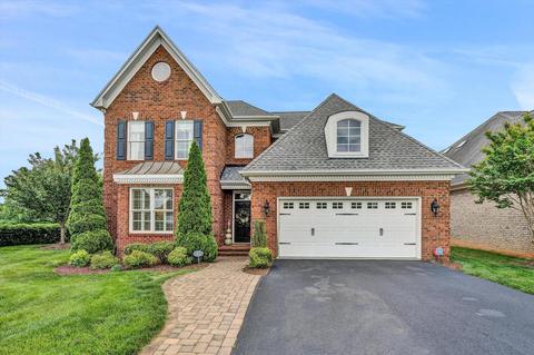 3222 Southwood Manor Ct SW, Roanoke, VA 24014