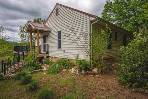 672 Branch Ln, Woolwine, VA 24185 photo 2