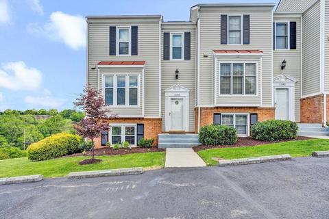 5180 Winterberry Dr, Roanoke, VA 24018