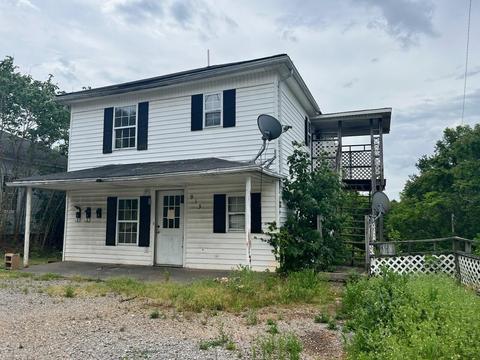 913 Askin St, Martinsville, VA 24112