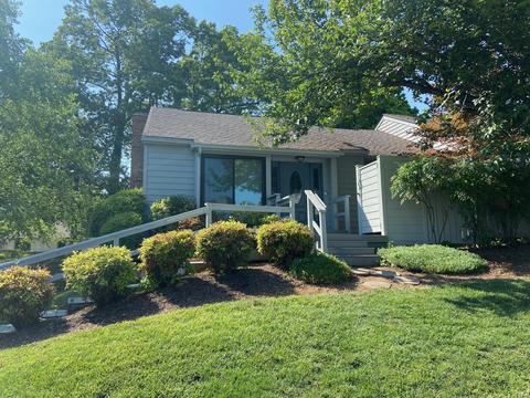 2417 S Clearing Rd, Salem, VA 24153