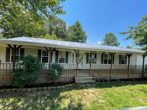 1371 Enoch Creek Rd, Moneta, VA 24121