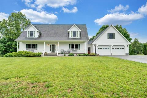 5320 Old Franklin Tpke, Glade Hill, VA 24092