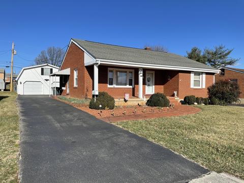 1323 Pulaski St, Salem, VA 24153