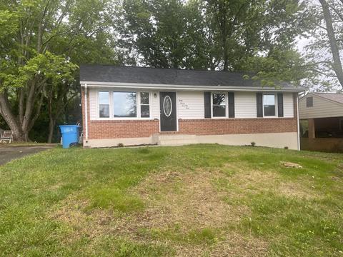4779 Golfview Dr NE, Roanoke, VA 24019