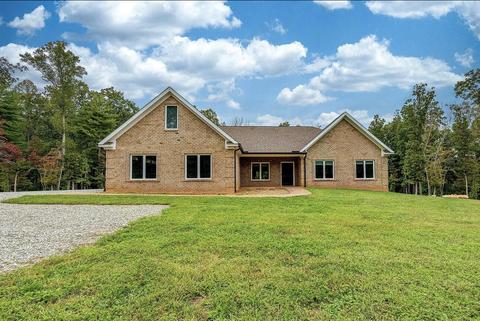 193 Mission Dr, Callaway, VA 24067