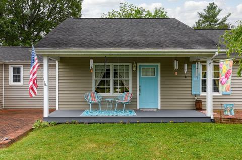 10440 Stewartsville Rd, Vinton, VA 24179
