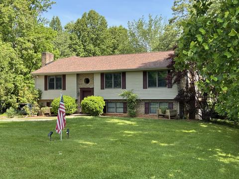 3282 Falling Creek Rd, Bedford, VA 24523