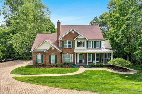 155 Cedar Bay Rd, Union Hall, VA 24176