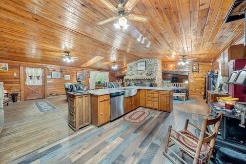 2965 Reesedale Rd, Elliston, VA 24087 photo 5
