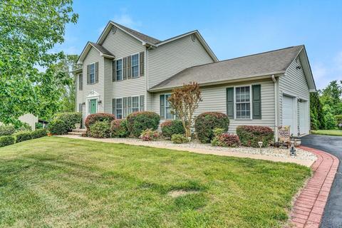 615 Brookfield Ln, Roanoke, VA 24012