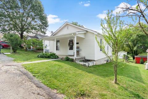 614 E Calhoun St, Salem, VA 24153 photo 3
