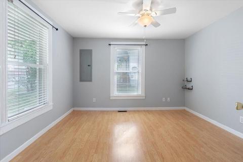 614 E Calhoun St, Salem, VA 24153 photo 13