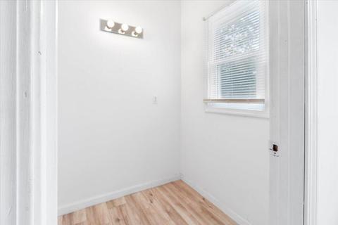 614 E Calhoun St, Salem, VA 24153 photo 17