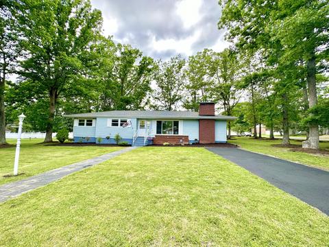 1333 Hamilton Ave, Clifton Forge, VA 24422