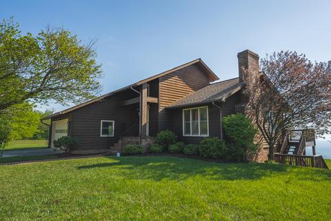 1202 Cloudbreak Rd, Meadows Of Dan, VA 24120