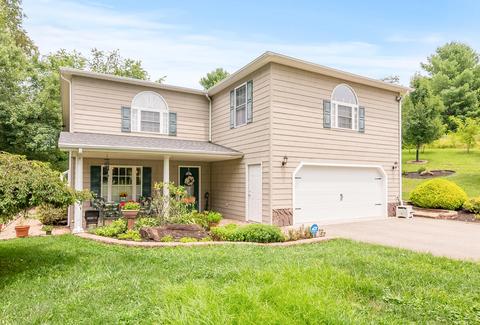 226 Tise St NE, Floyd, VA 24091