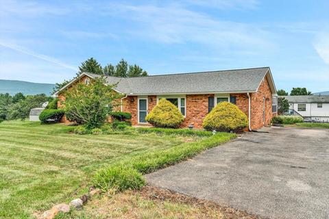 1445 Filson St, Salem, VA 24153