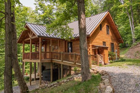 635 Shake Rag Rd, Lexington, VA 24450