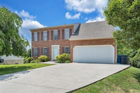 4866 Golfview Dr NE, Roanoke, VA 24019