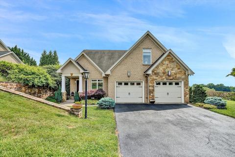330 Stoneledge Dr, Roanoke, VA 24019