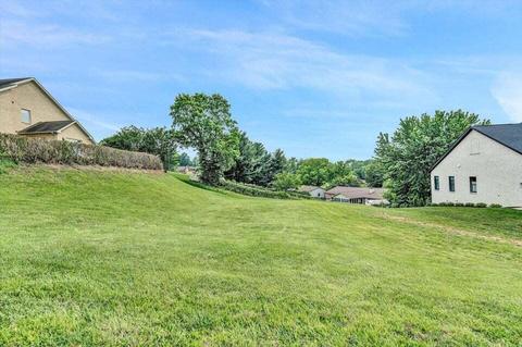 310 Stoneledge Dr, Roanoke, VA 24019
