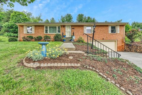 5921 Brahma Rd, Roanoke, VA 24018