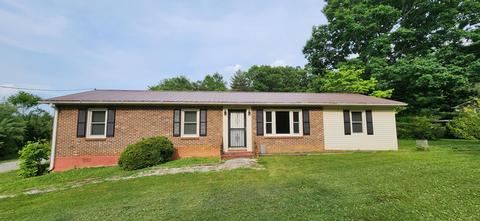 2805 Ruritan Rd, Rocky Mount, VA 24151