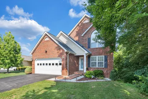 4482 Olyvia Pl, Roanoke, VA 24018