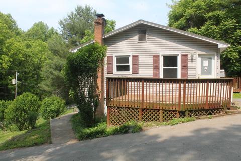 655 Arch Mill Rd, Buchanan, VA 24066 photo 3