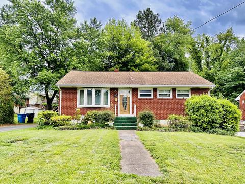1463 Fresno St NW, Roanoke, VA 24017