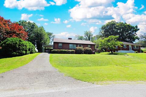 6554 Newland Rd, Roanoke, VA 24019