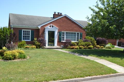 2731 Wilshire Ave SW, Roanoke, VA 24015