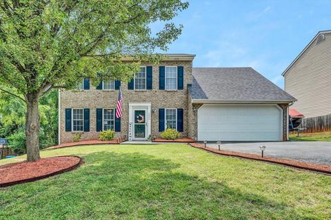 4802 Golfview Dr NE, Roanoke, VA 24019