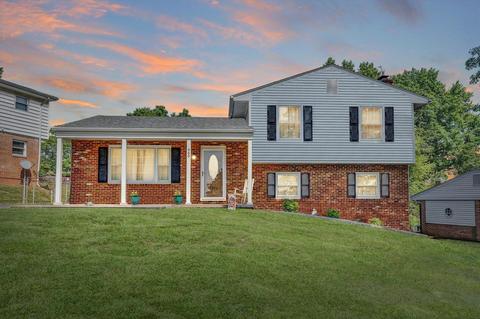 465 Crofton Dr, Vinton, VA 24179