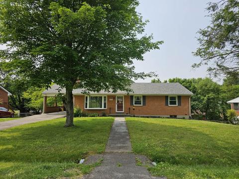 4554 Fontaine Dr, Roanoke, VA 24018