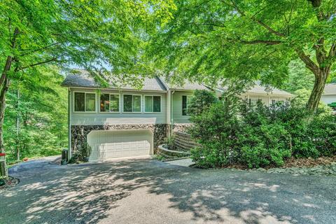 103 Briarcliff Dr, Moneta, VA 24121