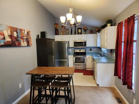 710 Devonshire Dr, Vinton, VA 24179 photo 4