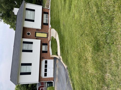 1304 Kings Arms Dr, Salem, VA 24153
