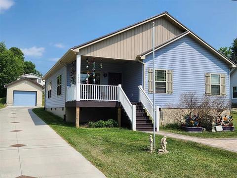 1618 4th St, Radford, VA 24141