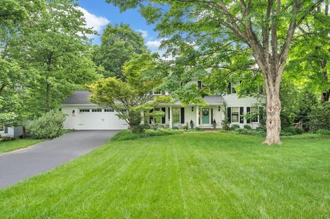 2030 Knollwood Rd SW, Roanoke, VA 24018