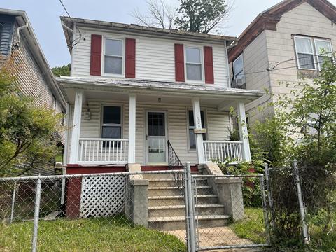 710 Pine St, Clifton Forge, VA 24422