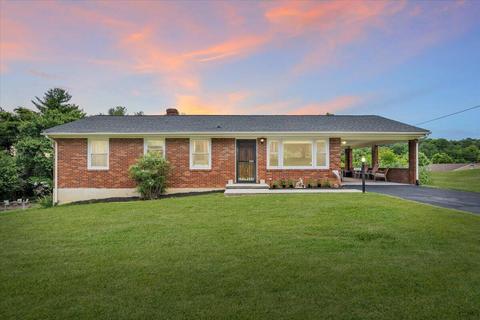4201 Sharolyn Dr, Roanoke, VA 24018