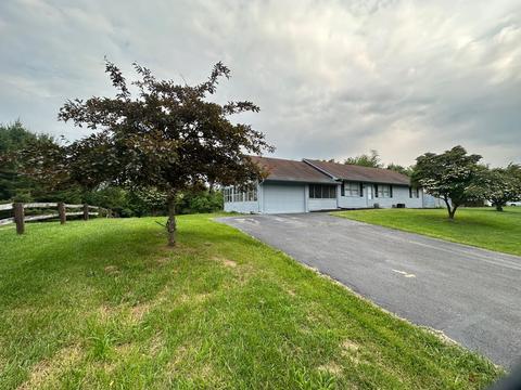 4816 Roger Loop, Pulaski, VA 24301 photo 7
