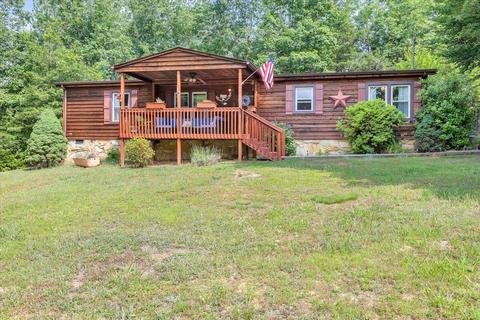 101 Stony Creek Ct, Lynch Station, VA 24571