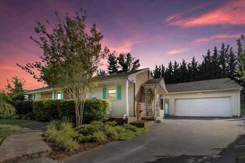 209 Whitefield Ct, Salem, VA 24153