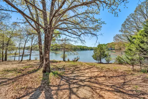 5 Bluewater Dr # A, Moneta, VA 24121