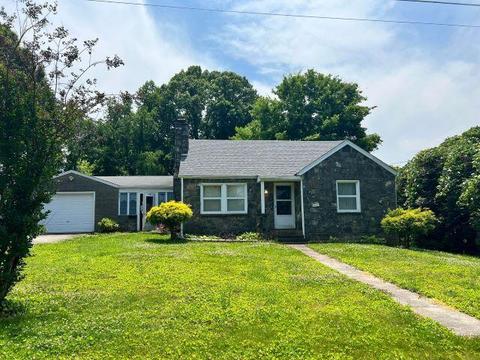 177 Paul St, Collinsville, VA 24078