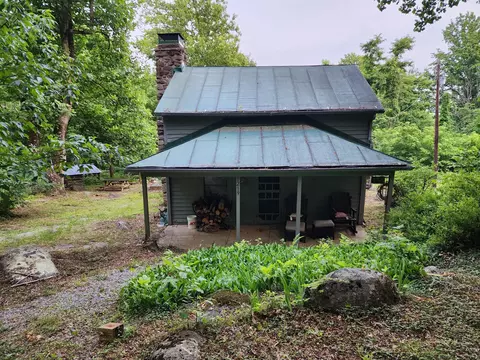 1219 Kira Ln, Bedford, VA 24523