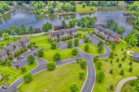 300 S Pointe Shore Dr #401, Moneta, VA 24121